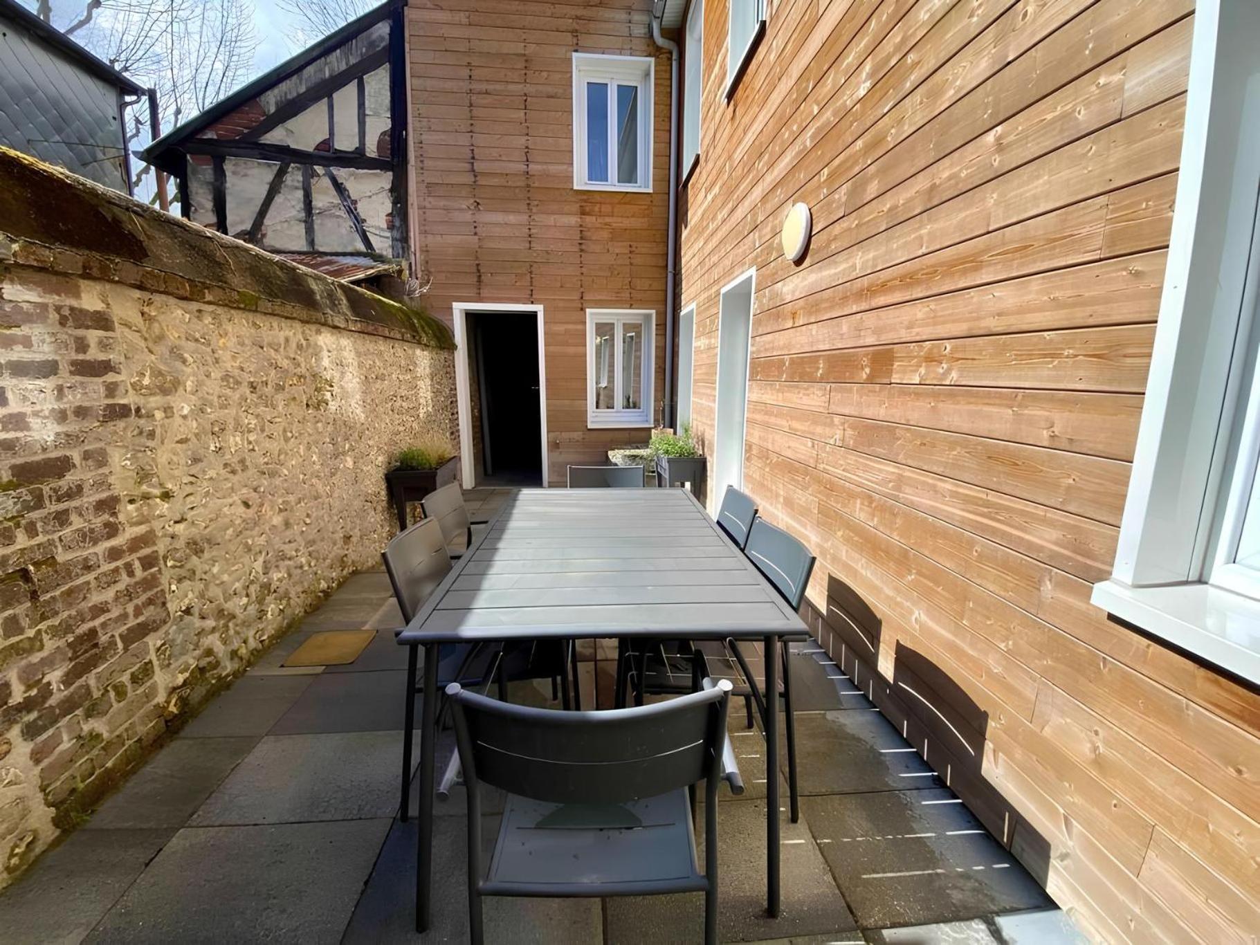 Maison Familiale Avec Exterieur Menage Et Linges Inclus Ruan Exterior foto